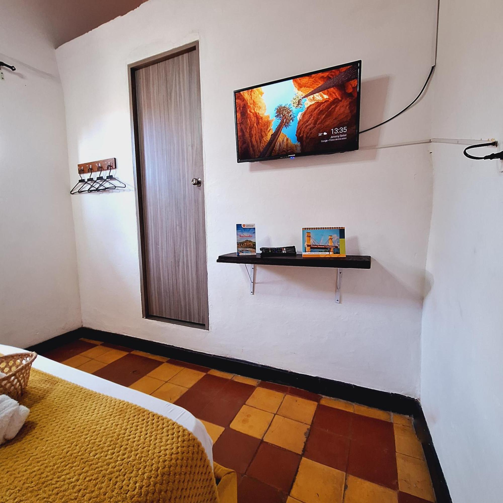 Hostal Colombian Gold ซานกิล ภายนอก รูปภาพ