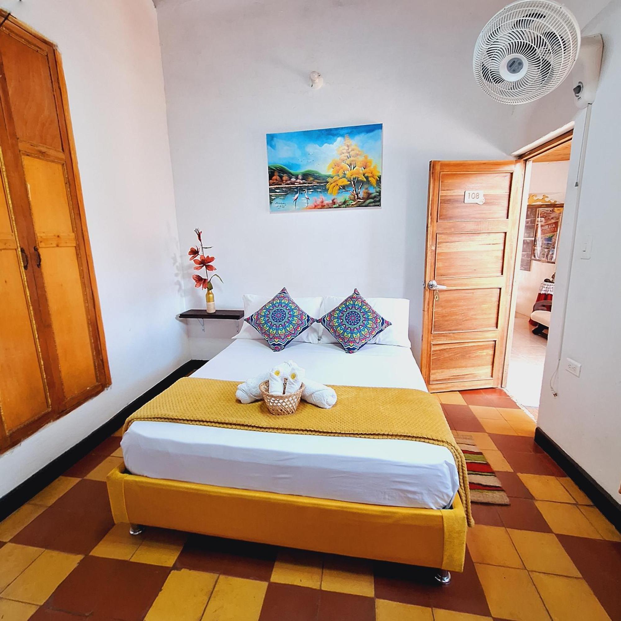 Hostal Colombian Gold ซานกิล ภายนอก รูปภาพ