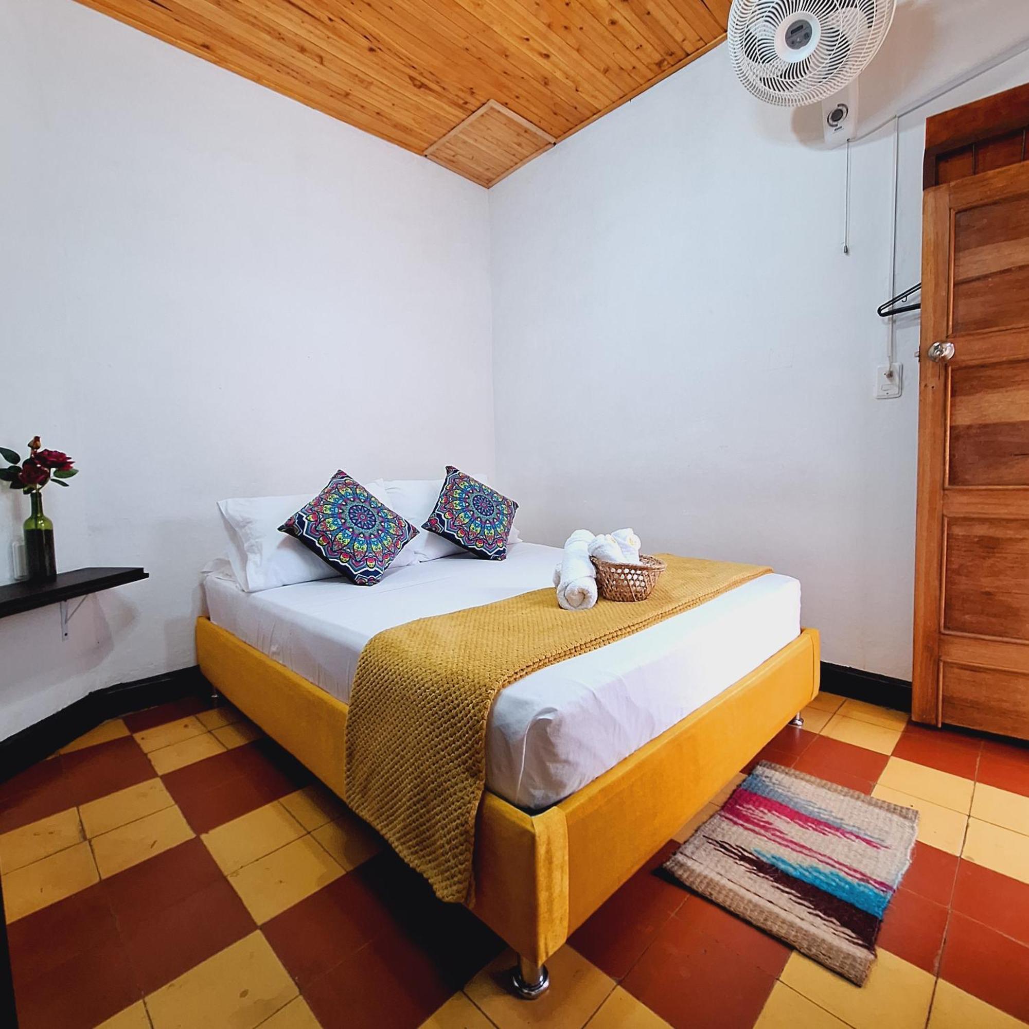 Hostal Colombian Gold ซานกิล ภายนอก รูปภาพ