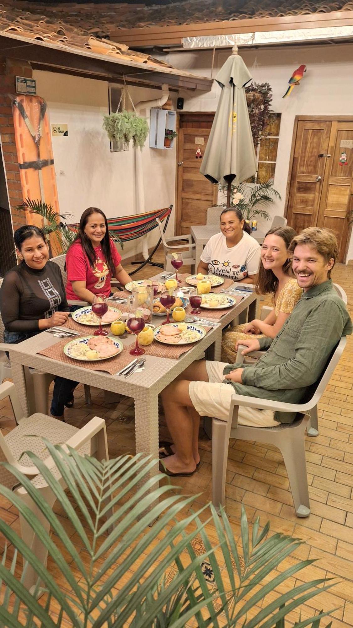 Hostal Colombian Gold ซานกิล ภายนอก รูปภาพ